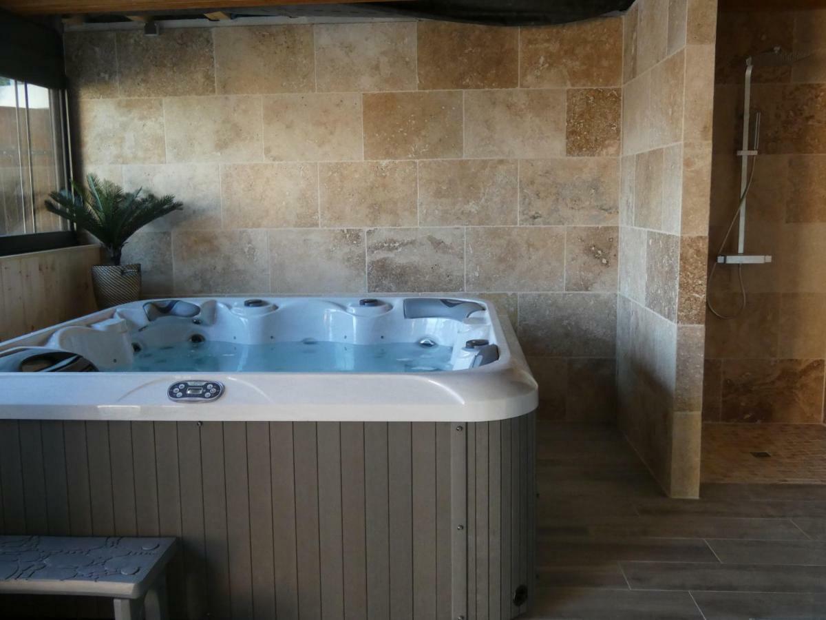 Chez Caro Villa Sennevieres Екстериор снимка